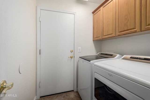 11318 S Hopi Dr, Goodyear, AZ 85338 - laundry room with washing machine and clothes dryer and cabinet space