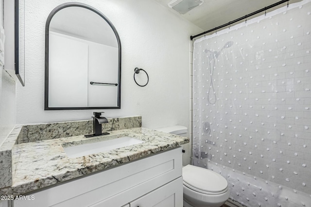 18818 N 12th Ave, Phoenix, AZ 85027 - full bathroom featuring vanity and curtained shower