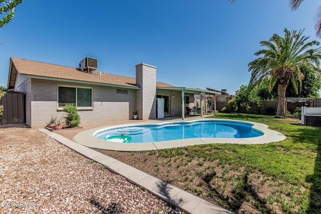 18818 N 12th Ave, Phoenix, AZ 85027 - view of swimming pool featuring a fenced backyard and a patio area