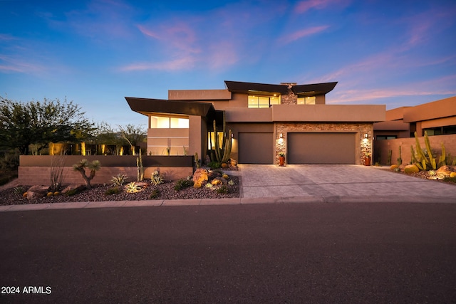 view of front facade with a garage