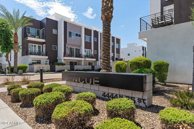 view of community / neighborhood sign