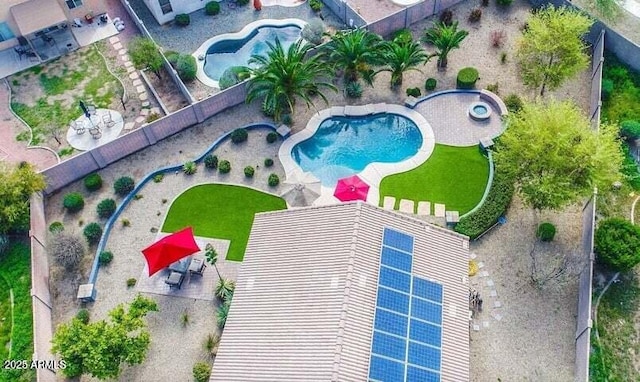 6731 S 37th Dr, Phoenix, AZ 85041 - view from above of property with a pool area