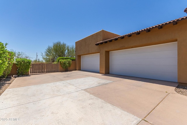14619 E Desert Vista Trl, Scottsdale, AZ 85262 - garage featuring driveway