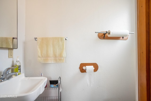316 B St, Bisbee, AZ 85603 - bathroom featuring a sink