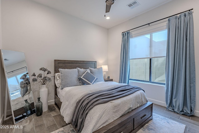 bedroom with ceiling fan