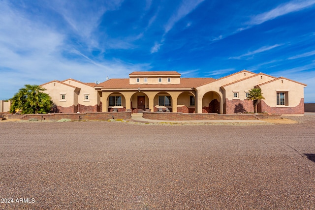 view of mediterranean / spanish-style home