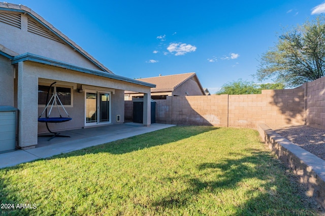 view of yard with a patio area