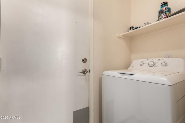 3235 S Bowman Rd, Apache Junction, AZ 85119 - laundry room with washer / dryer