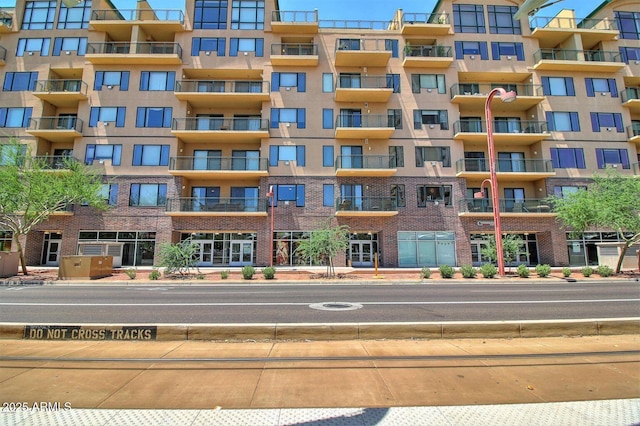 2302 N Central Ave Unit 206, Phoenix, AZ 85004 - view of apartment building / complex