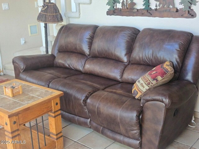 2028 Jones Pass, Overgaard, AZ 85933 - view of tiled living area