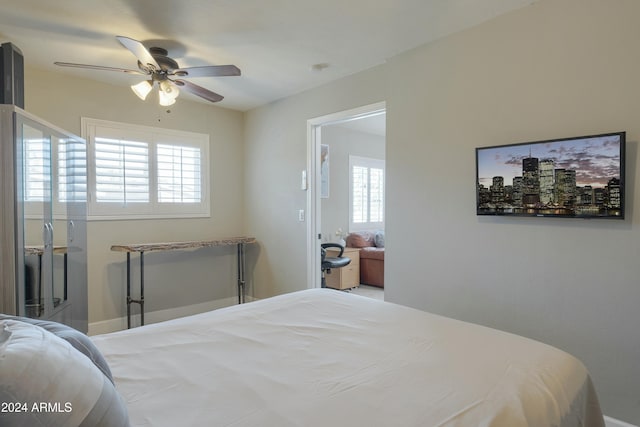 bedroom with ceiling fan