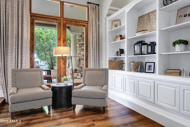 2527 E Beechnut Ct, Chandler, AZ 85249 - living area featuring dark wood-style floors and built in features