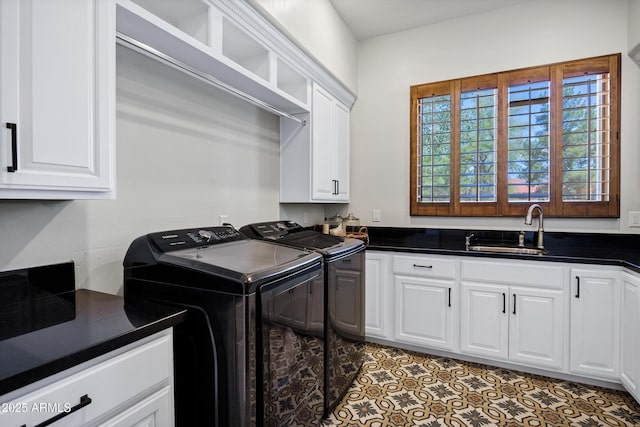 2527 E Beechnut Ct, Chandler, AZ 85249 - laundry area with washer and clothes dryer, cabinet space, and light tile patterned flooring