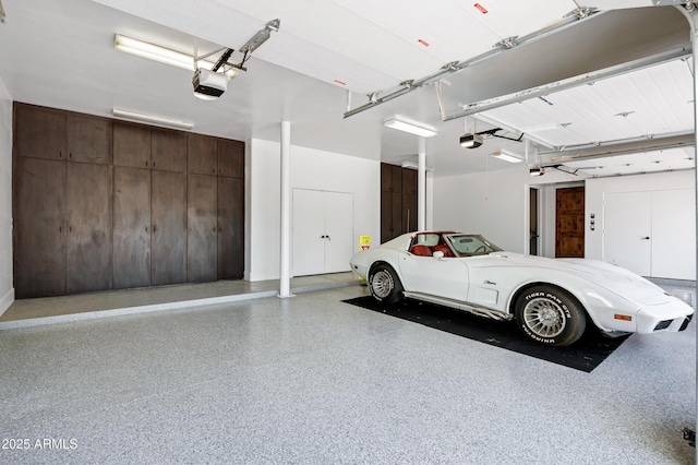 2527 E Beechnut Ct, Chandler, AZ 85249 - garage with a garage door opener