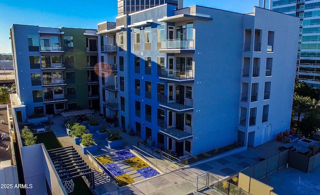 3131 N Central Ave Unit 3004, Phoenix, AZ 85012 - view of apartment building / complex