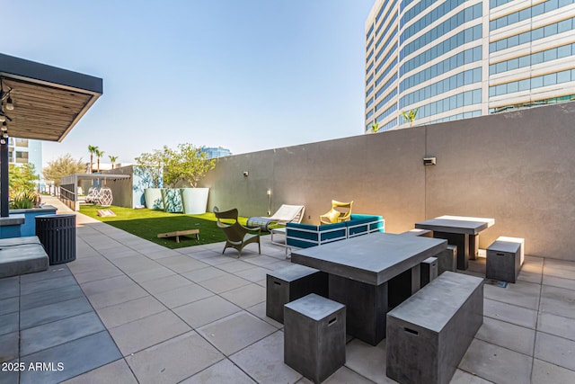 3131 N Central Ave Unit 3004, Phoenix, AZ 85012 - view of patio / terrace