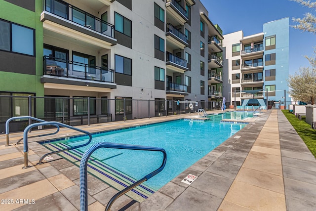 3131 N Central Ave Unit 3004, Phoenix, AZ 85012 - view of community pool