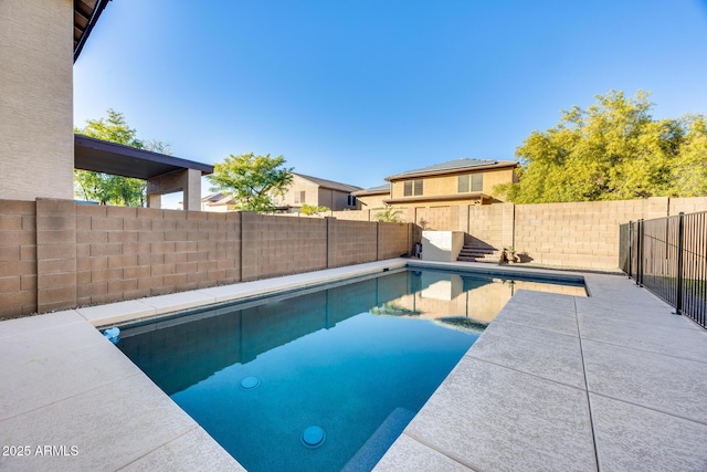 view of swimming pool