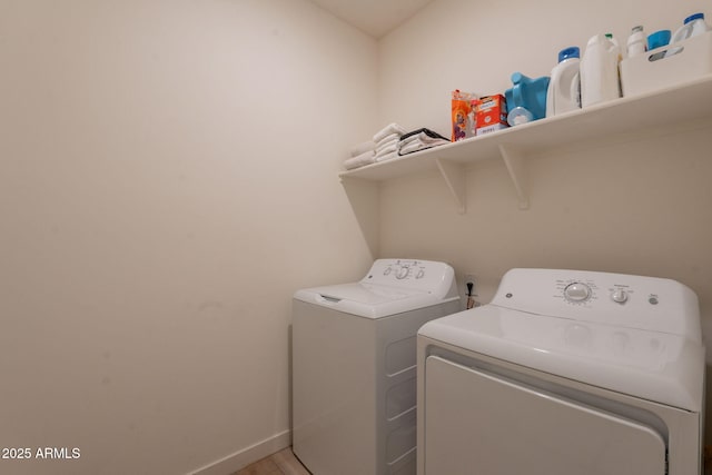 948 E Wiley Way, Casa Grande, AZ 85122 - laundry area featuring washer and dryer and baseboards