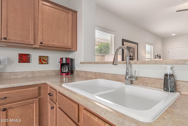 kitchen with sink and kitchen peninsula