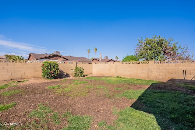 3408 W Carol Ave, Phoenix, AZ 85051 - view of yard featuring a fenced backyard