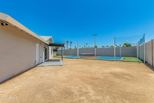 13805 N 31st Ave, Phoenix, AZ 85053 - fenced backyard with a patio area