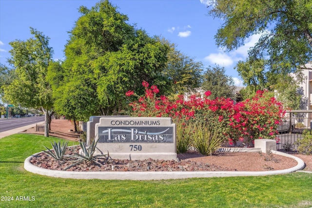750 E Northern Ave Unit 1089, Phoenix, AZ 85020 - community sign featuring fence and a yard