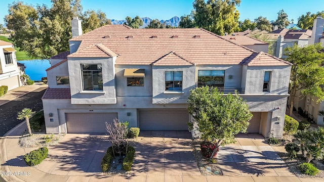 view of front facade featuring a garage