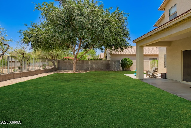 25210 N 40th Ave, Phoenix, AZ 85083 - fenced backyard with a patio area