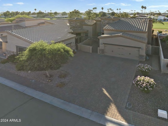 view of front facade with a garage