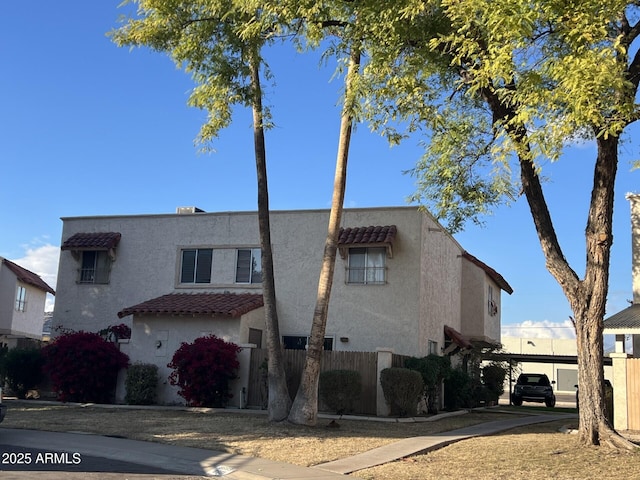 view of front of property