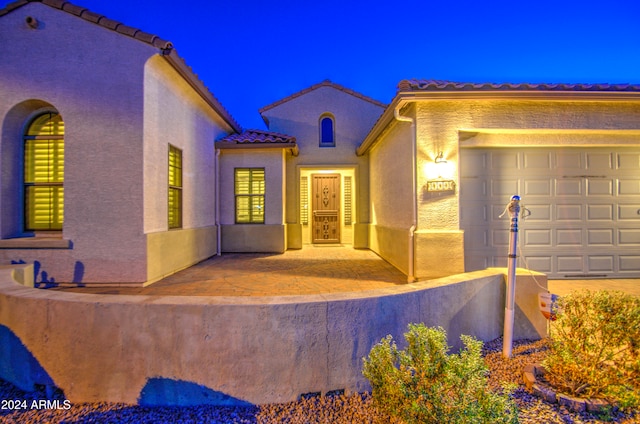 view of front of house featuring a garage