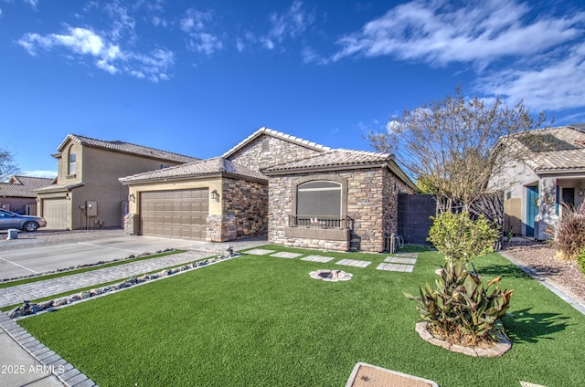 view of front of house featuring a front yard and a fire pit