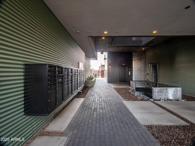 view of property's community featuring mail boxes