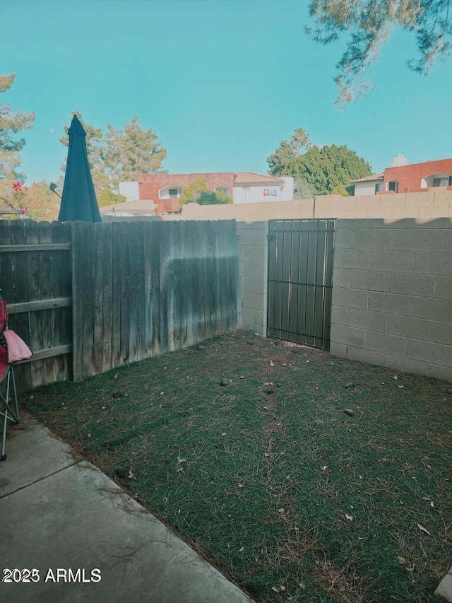 5704 E Aire Libre Ave Unit 1038, Scottsdale, AZ 85254 - view of fenced backyard