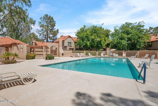 5704 E Aire Libre Ave Unit 1038, Scottsdale, AZ 85254 - community pool featuring a patio area