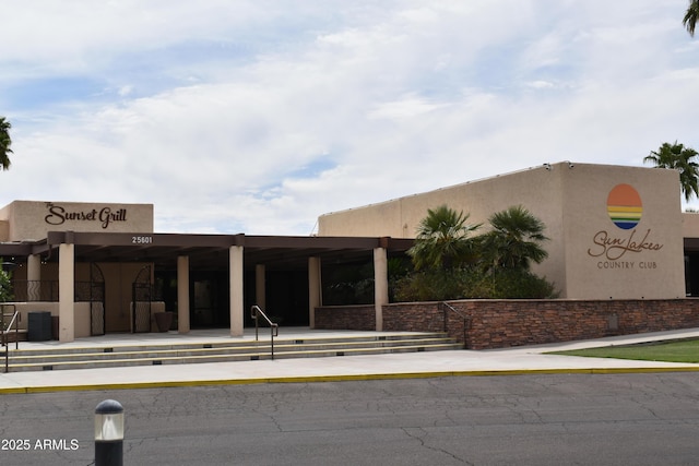 view of building exterior