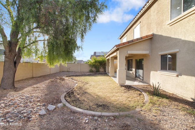 view of yard with a patio