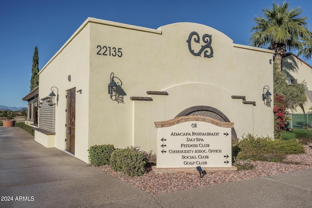 view of community / neighborhood sign