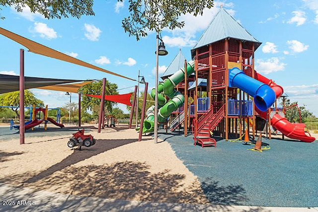 8474 W Clemente Way, Florence, AZ 85132 - view of communal playground