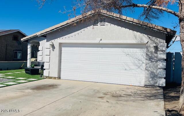6128 W Palmaire Ave, Glendale, AZ 85301 - garage with concrete driveway