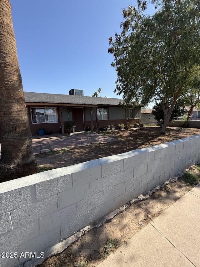 6429 W Palm Ln, Phoenix, AZ 85035 - view of ranch-style home