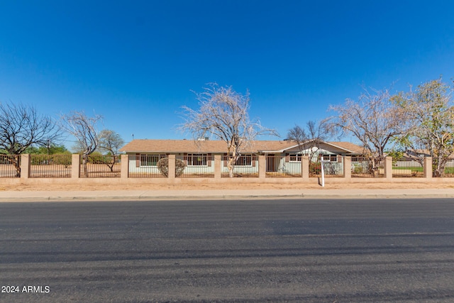 Listing photo 3 for 1326 E Wier Ave, Phoenix AZ 85040