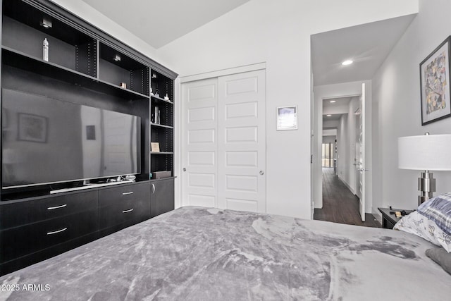 939 E Paseo Way, Phoenix, AZ 85042 - bedroom featuring a closet, wood finished floors, and recessed lighting
