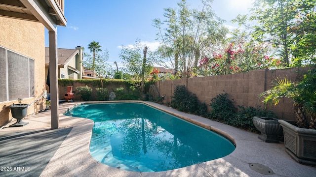 Listing photo 2 for 4923 E Paradise Ln, Scottsdale AZ 85254