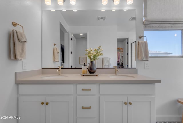 bathroom with vanity