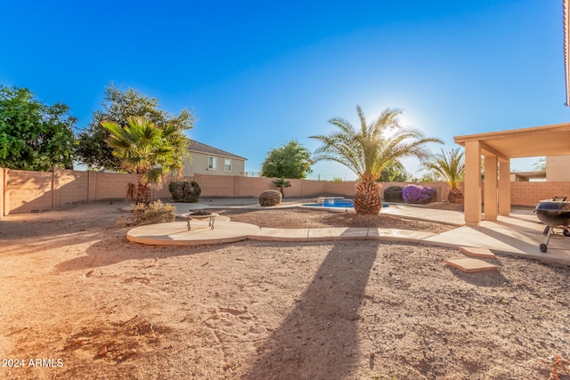 view of yard with a patio area