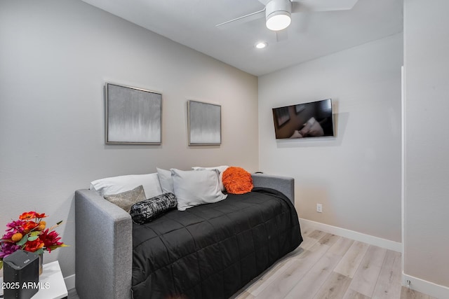 bedroom with baseboards, a ceiling fan, light wood-style floors, and recessed lighting