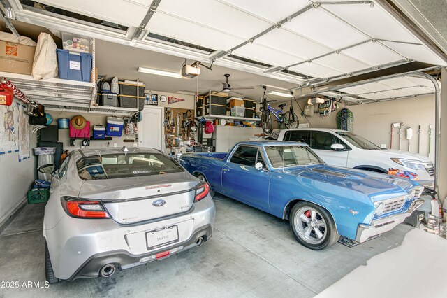 932 N Gomez St, Dewey, AZ 86327 - garage with a garage door opener