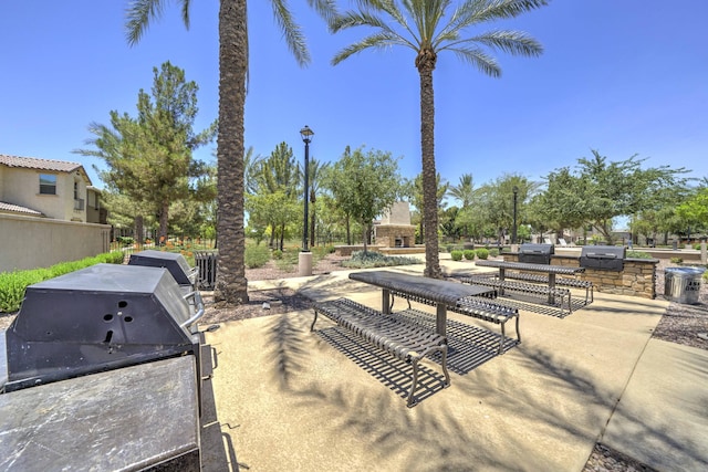 970 S Henry Ln, Gilbert, AZ 85296 - view of patio / terrace featuring exterior kitchen